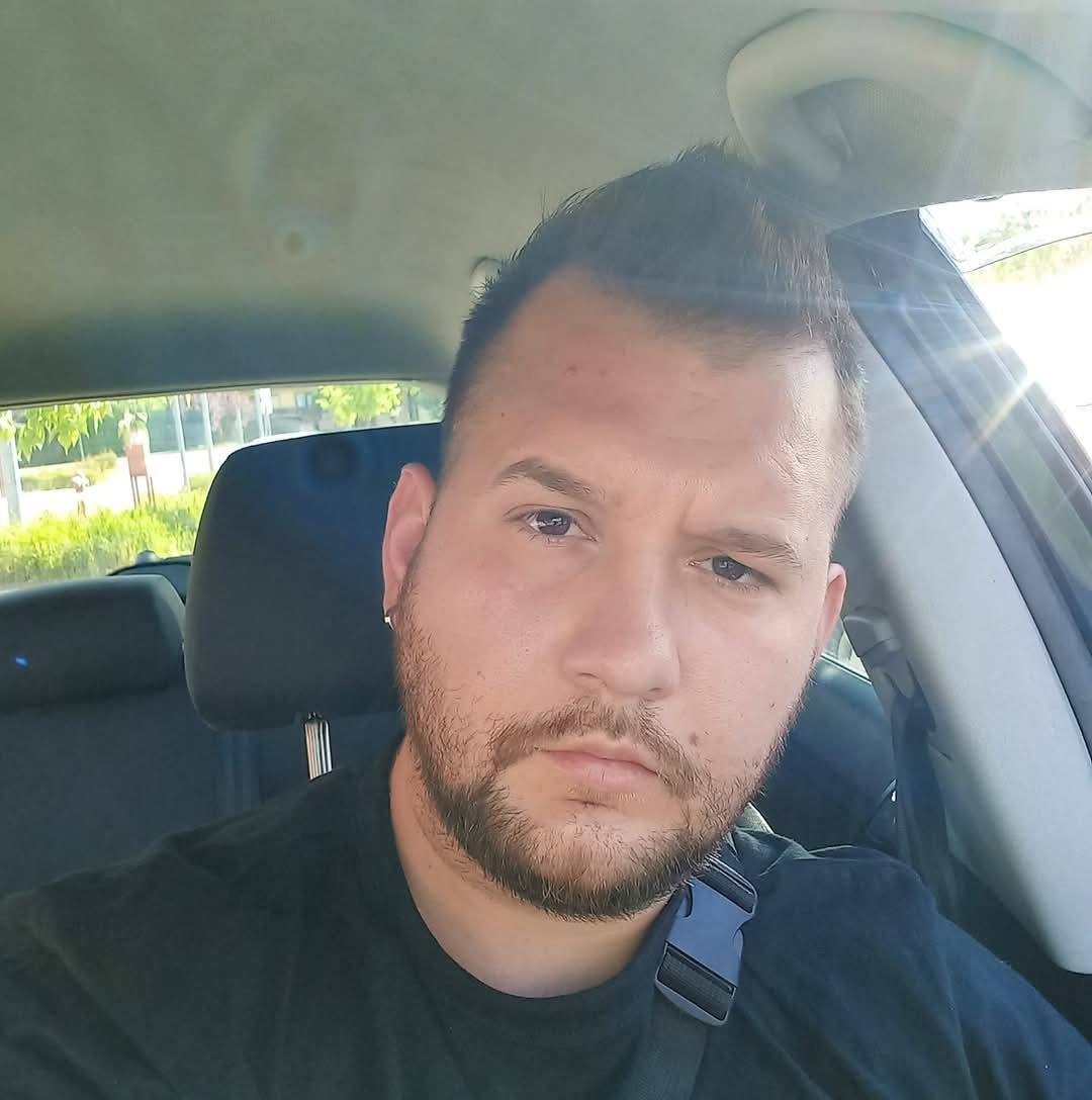 <em><strong>Márk S.</strong></em>